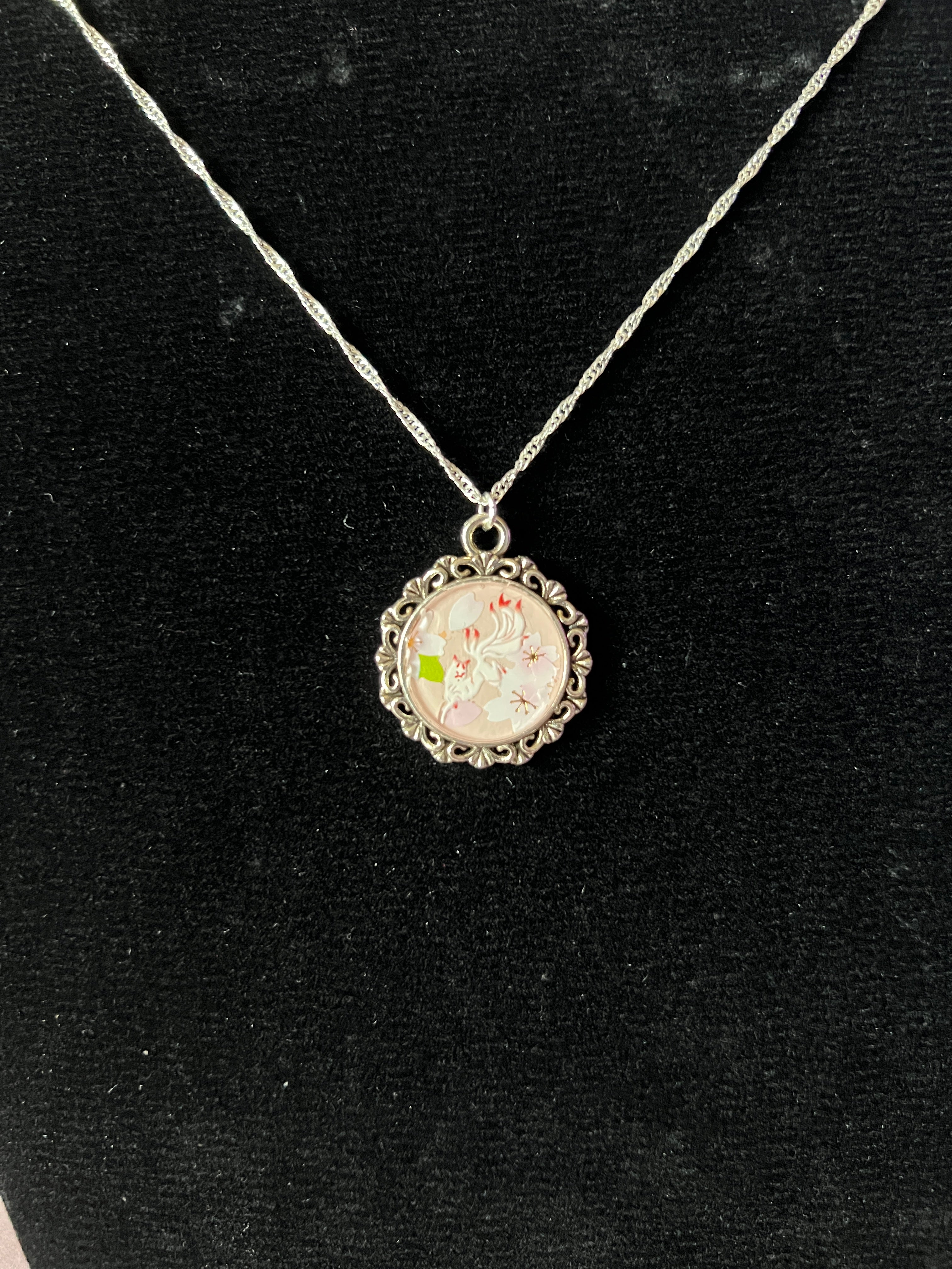 Kitsune Kette Silber – Handbemalter Anime Schmuck | Hanabi Kollektion