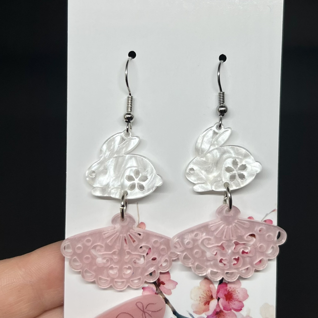 Hasen Ohrringe mit Fächer – Japanischer Schmuck Edelstahl