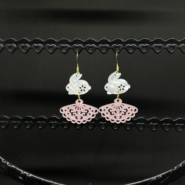 Hasen Ohrringe mit Fächer – Japanischer Schmuck Edelstahl